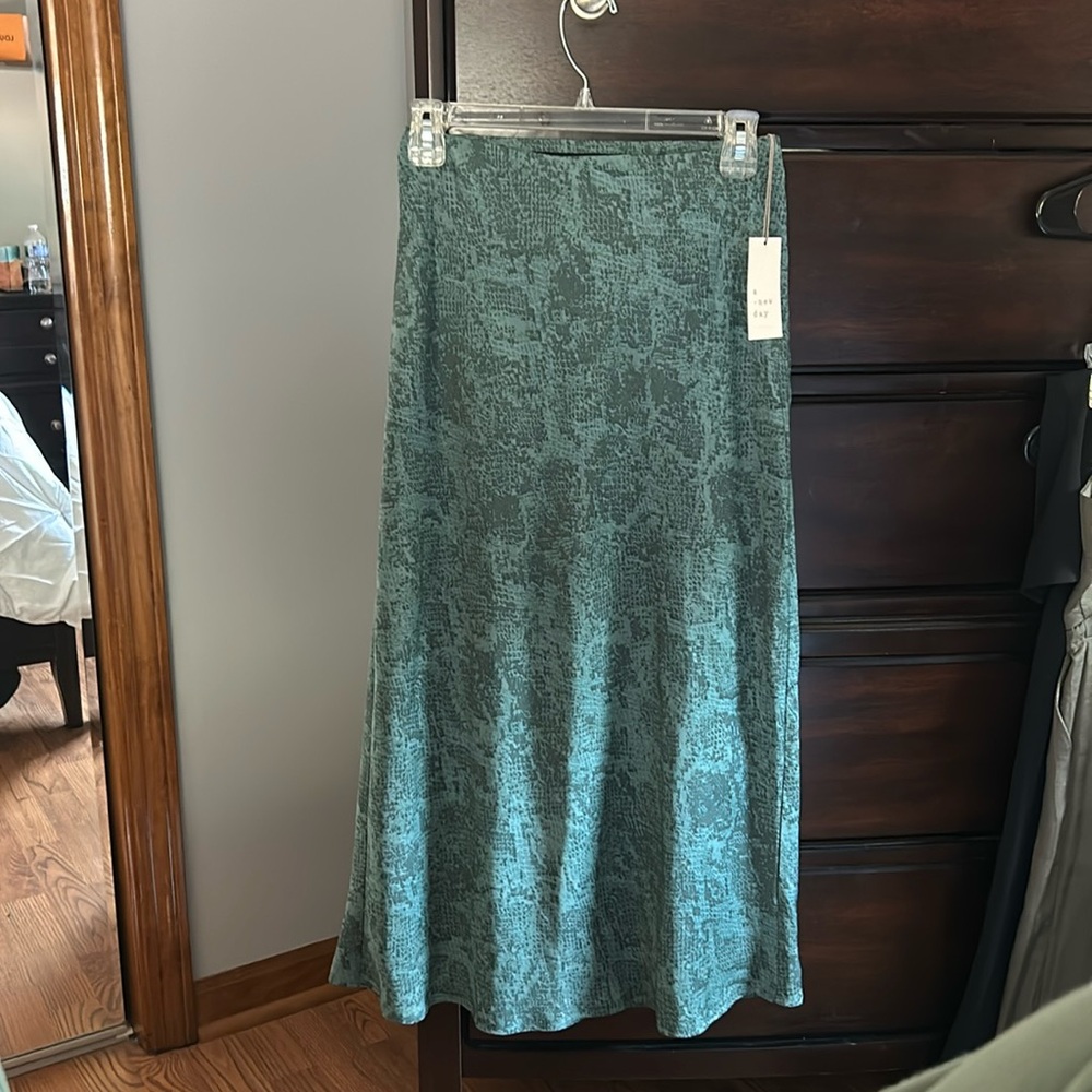 NWT XS Target teal skirt
